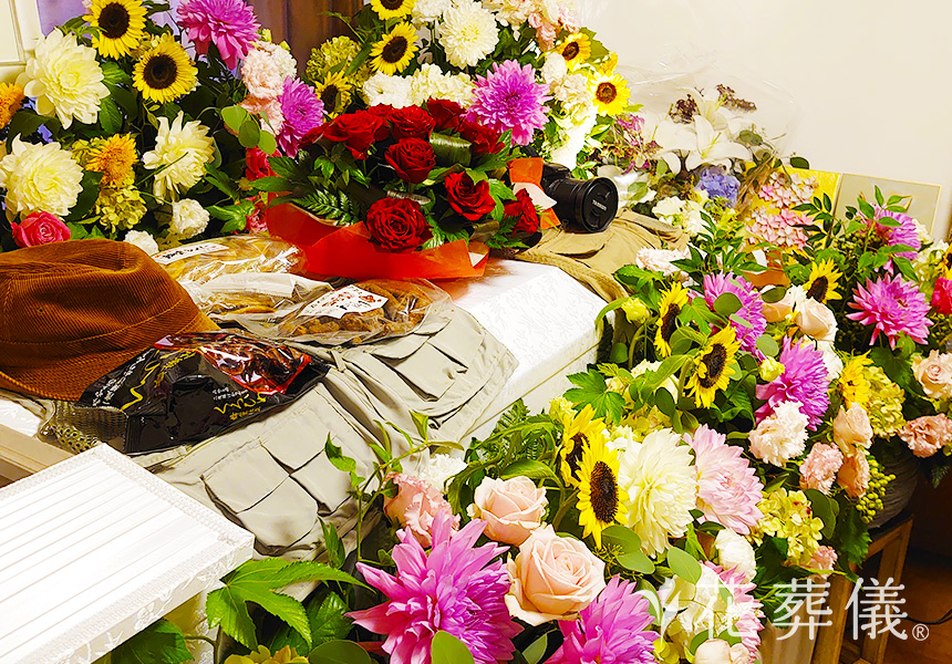 夏の香りの花祭壇