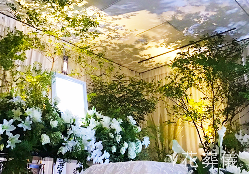 純真の花祭壇