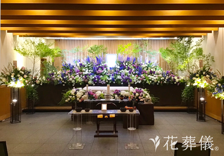 涼風至るの花祭壇