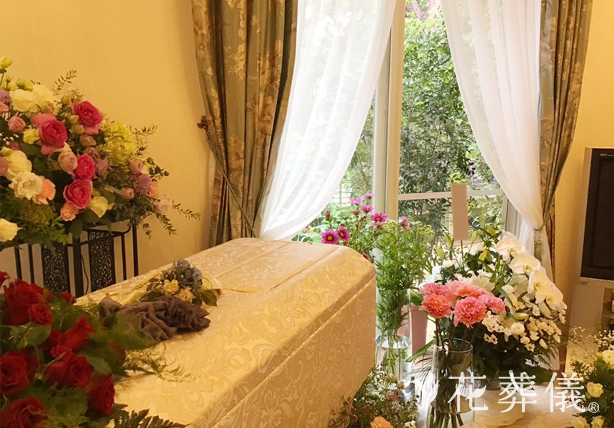 Rose Gardenの花祭壇