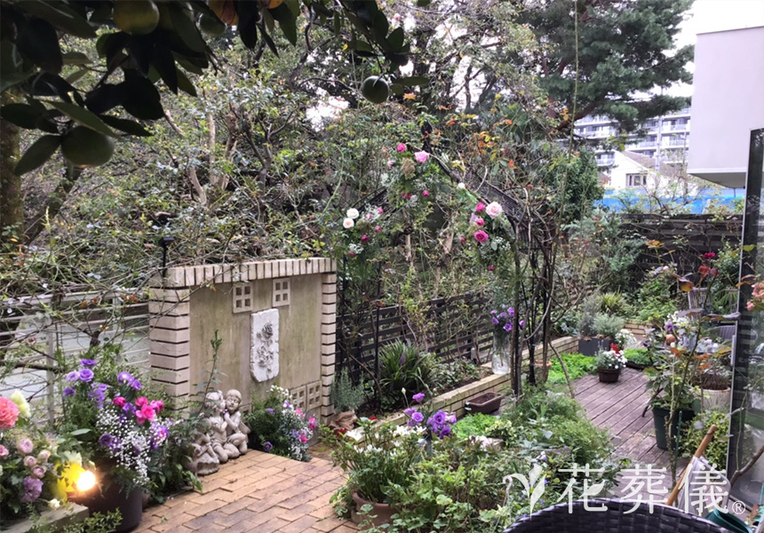 Rose Gardenの花祭壇