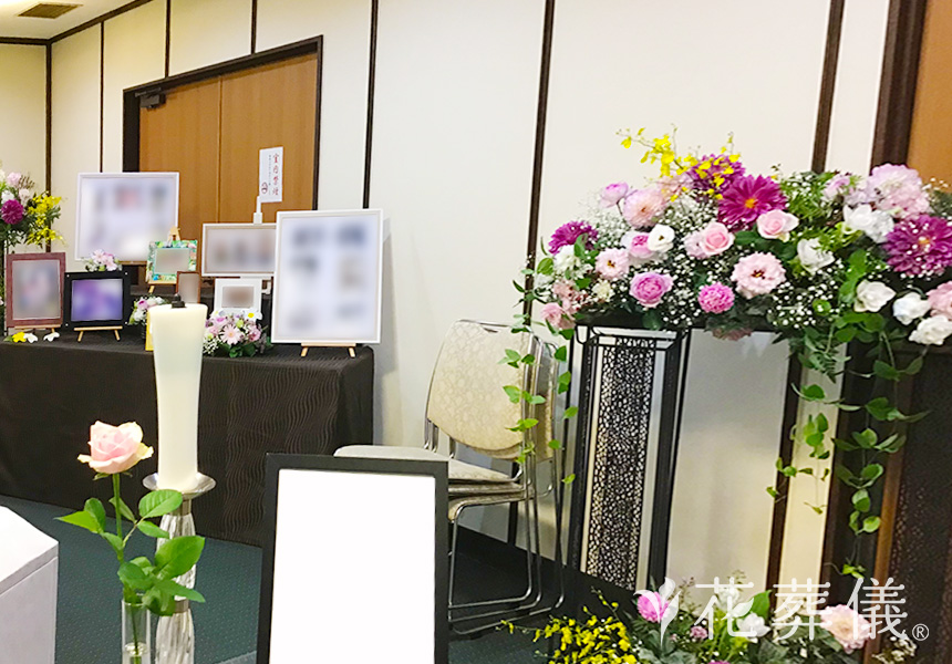 aroma(アロマ)の花祭壇