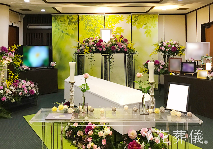 aroma(アロマ)の花祭壇