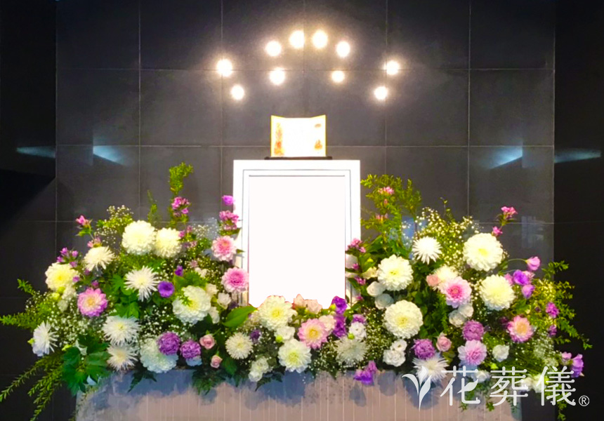 アヴェの花祭壇