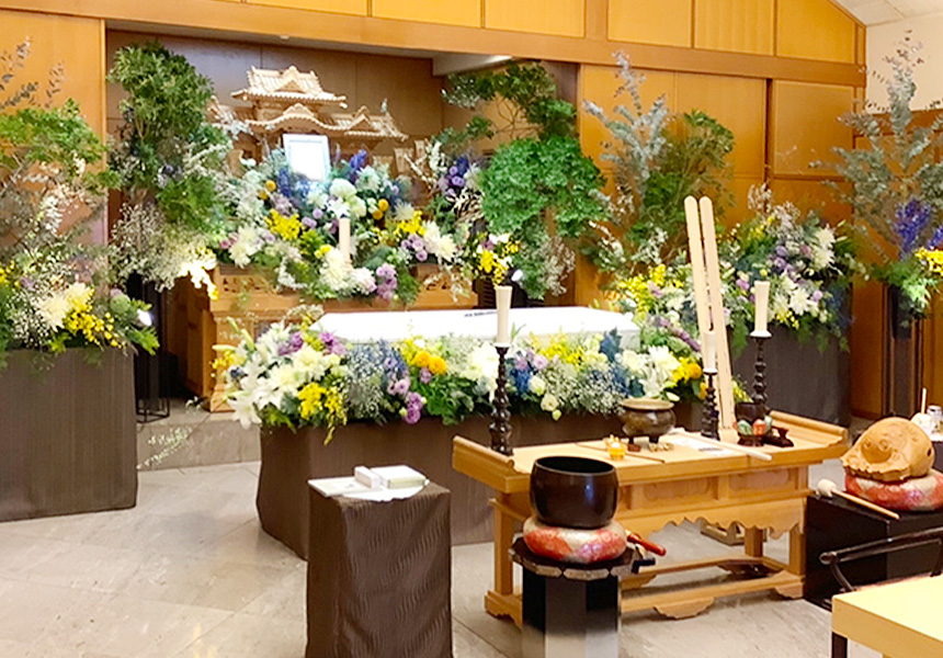 夢は枯野を駆け巡るの花祭壇