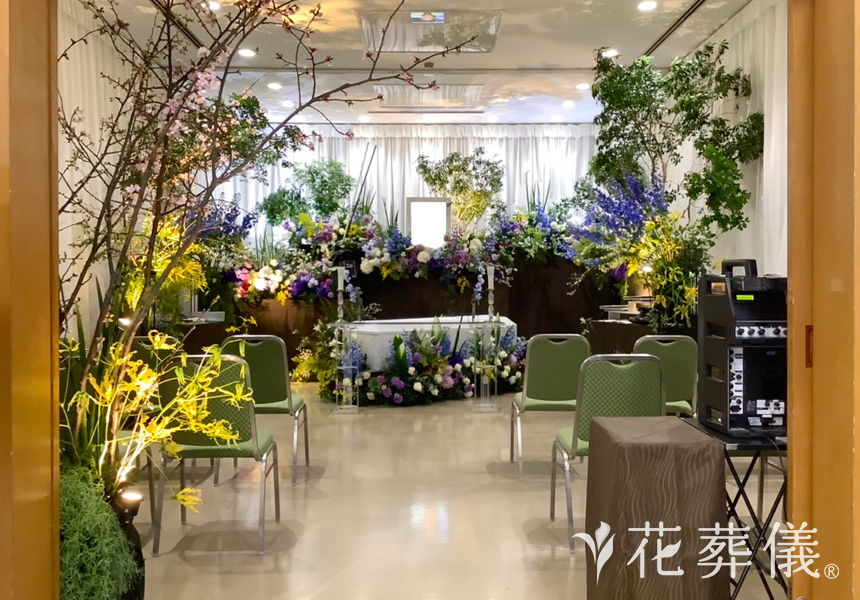 雪の果ての花祭壇