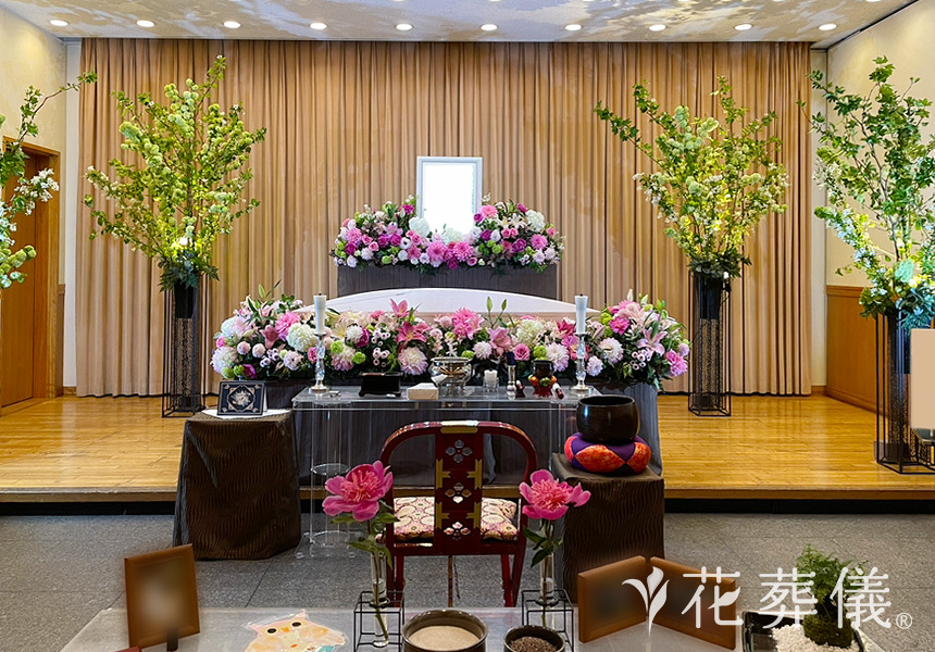 春和景明の花祭壇