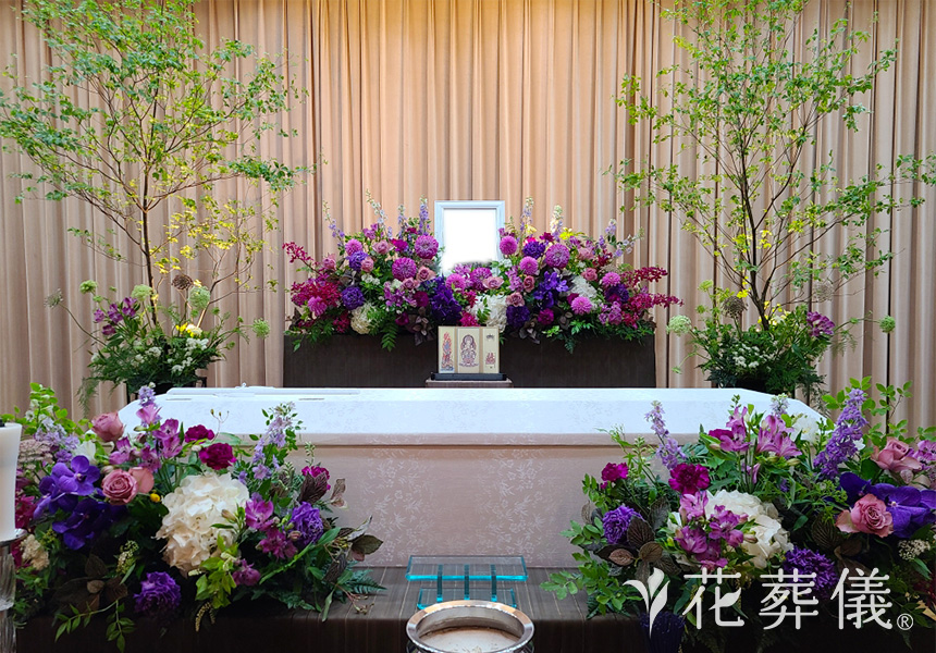 六月野の花祭壇