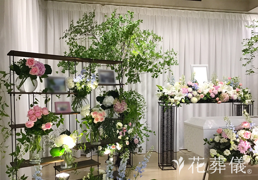 スイートメモリアルの花祭壇