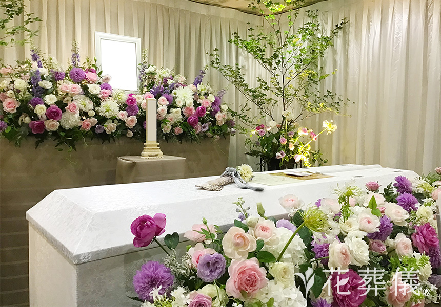 慈愛の花祭壇