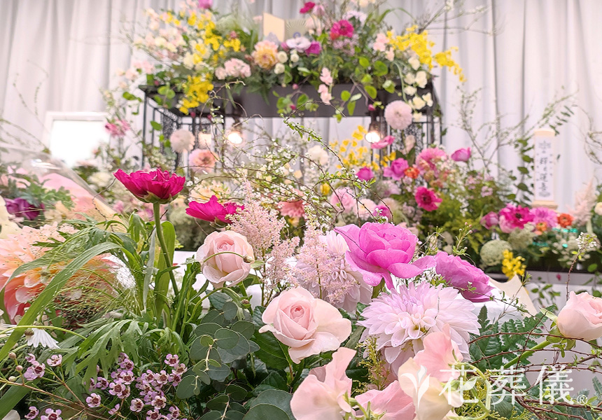 お茶会へのご招待の花祭壇