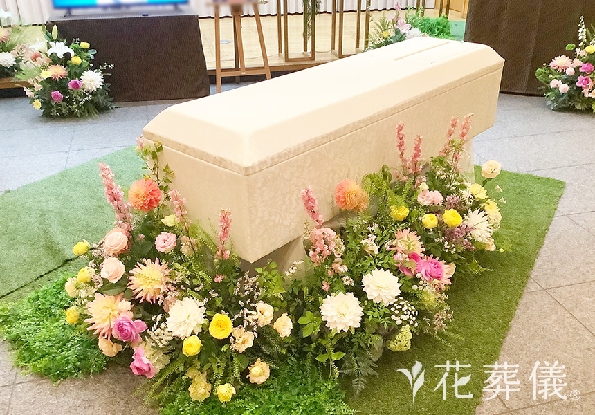 軌跡を辿るの花祭壇