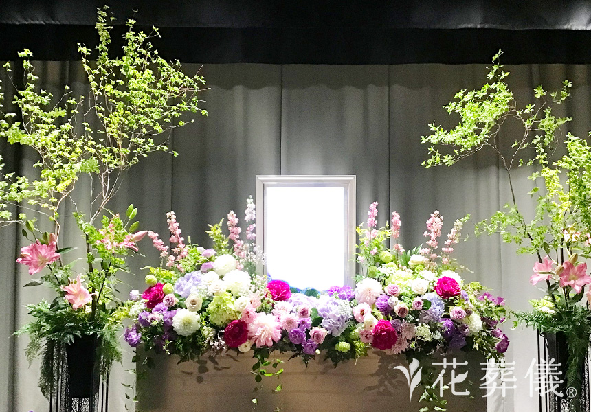 誕生花の花祭壇
