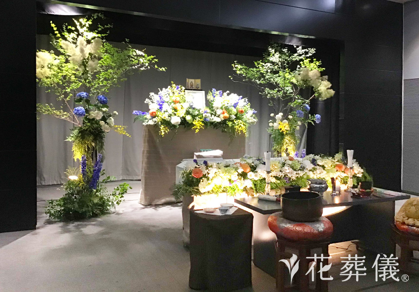 ふわふわの木の花祭壇