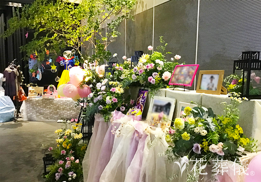プリンセスの世界の花祭壇