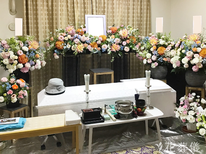 ご自宅で葬儀を行ったお客様の祭壇写真03