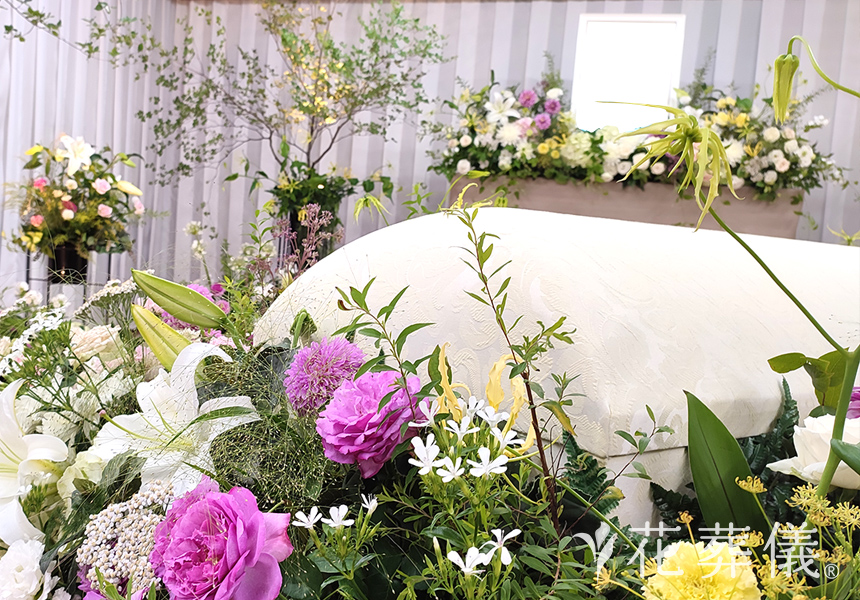 いつもそばにの花祭壇