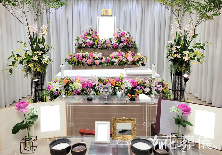 妖精の声の花祭壇