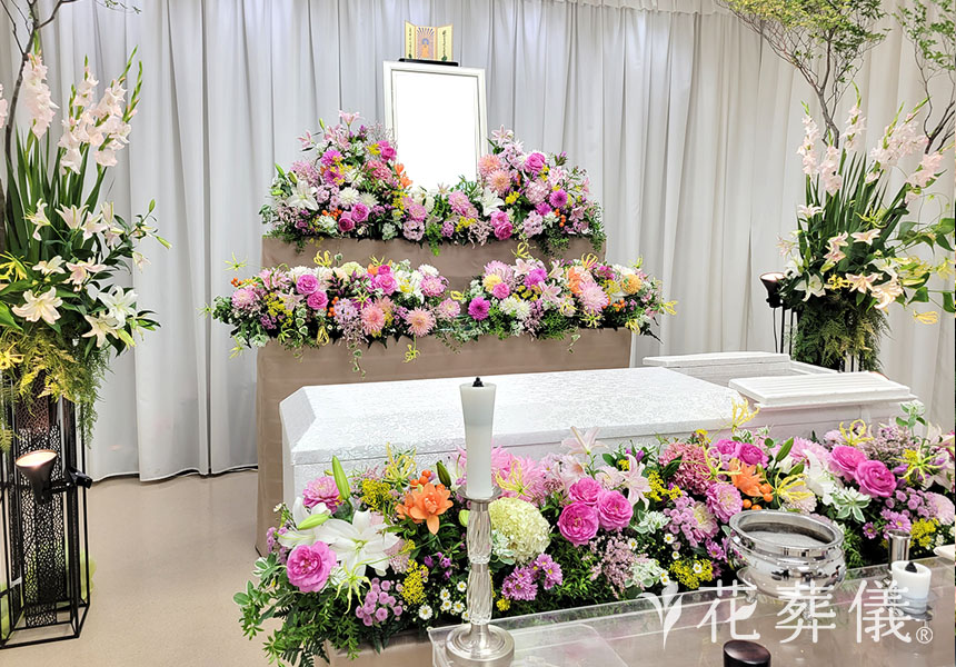 妖精の声の花祭壇