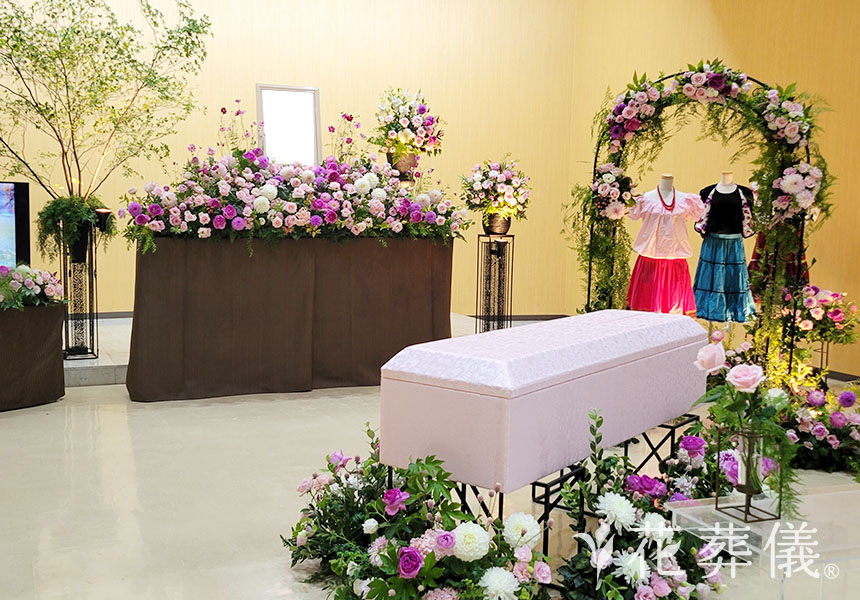 晴舞台の花祭壇