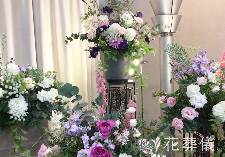 full of smilesの花祭壇