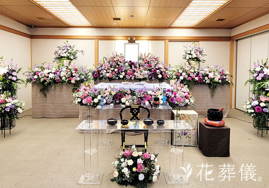 コラボレーションの花祭壇