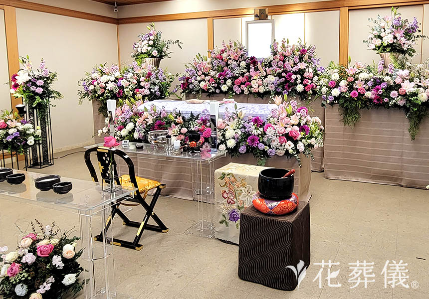 コラボレーションの花祭壇