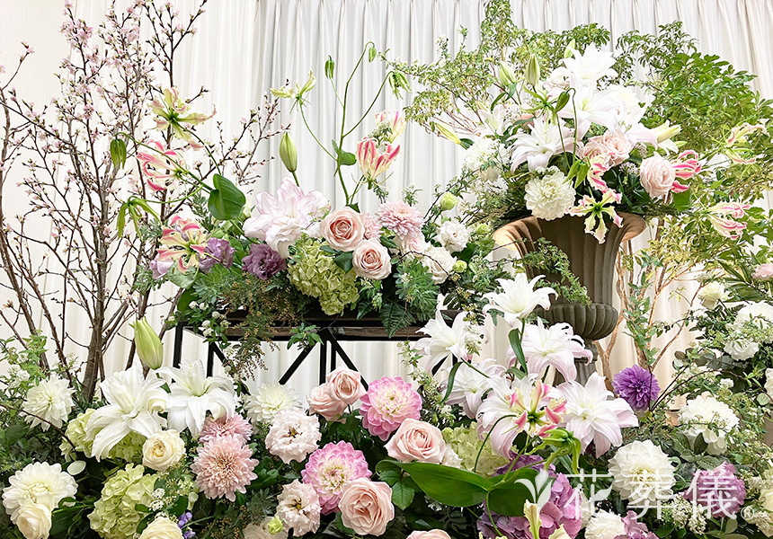 可憐の花祭壇