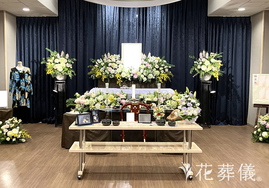 早春の花祭壇