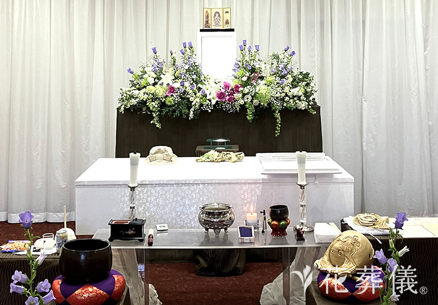 小さな鐘の花祭壇