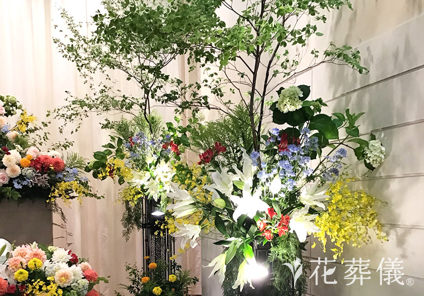 朝陽の時間の花祭壇
