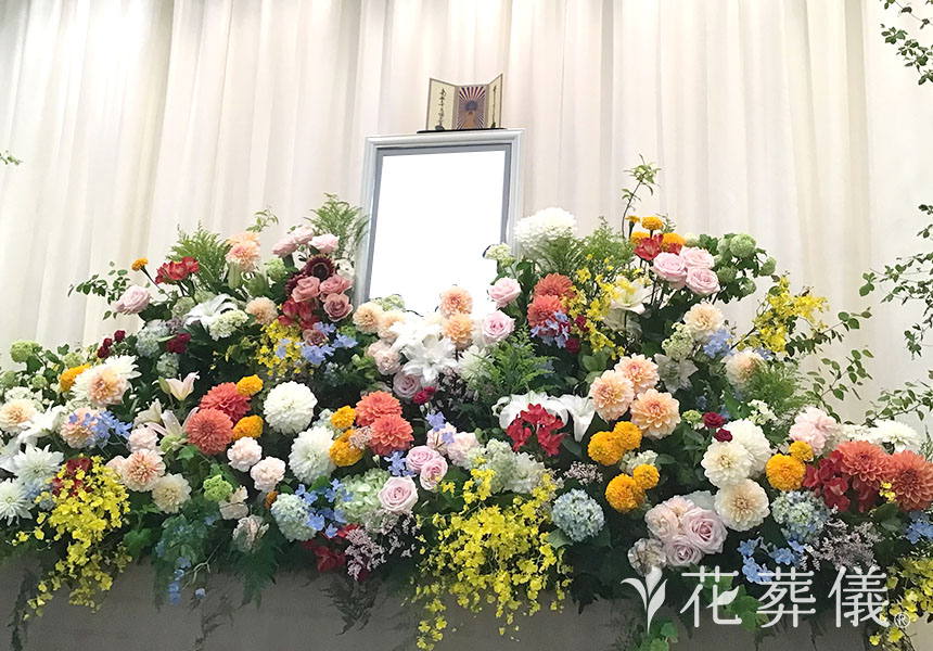 朝陽の時間の花祭壇