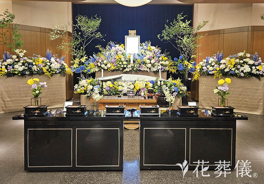 恩返しの花祭壇