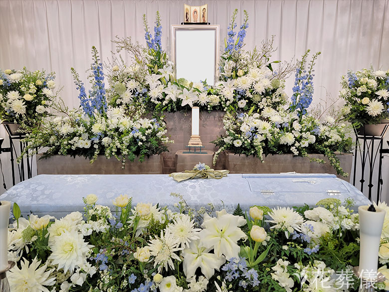 智福寺会館で葬儀を行ったお客様の祭壇写真02