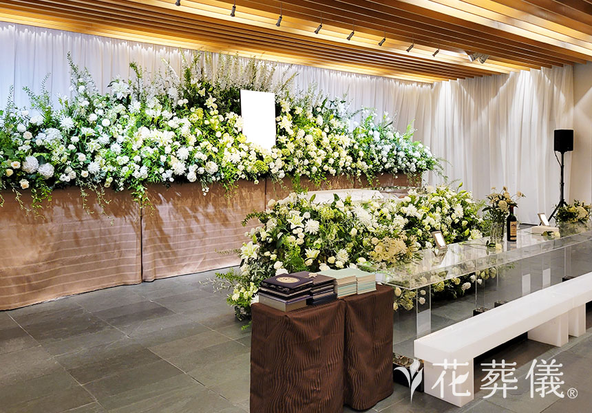毅然としての花祭壇