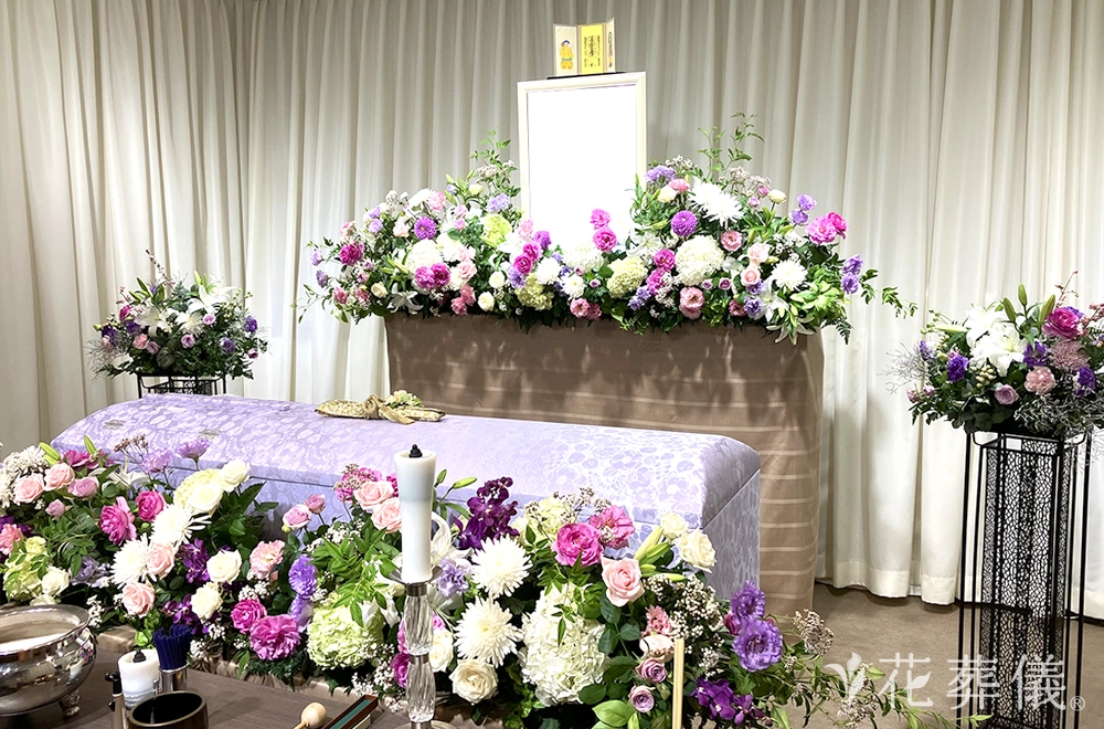 偉大なる母の花祭壇