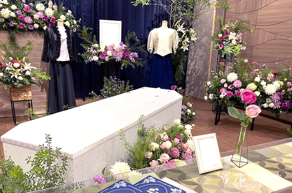 優雅にの花祭壇