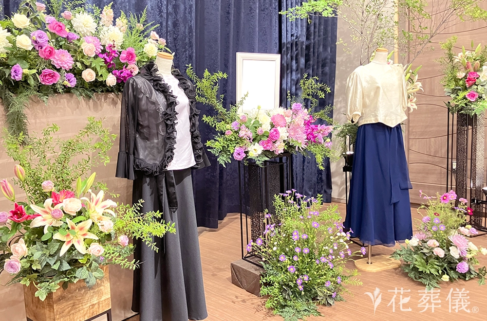 優雅にの花祭壇