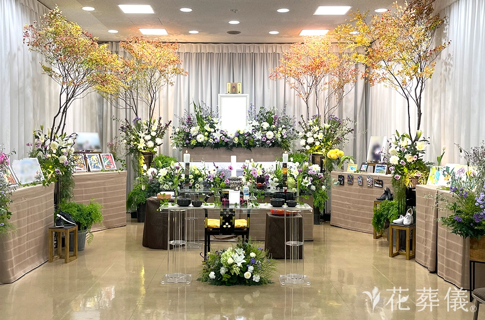 行きたいところへこれからもの花祭壇