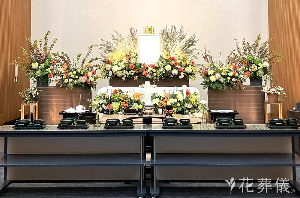 秋の太陽の花祭壇
