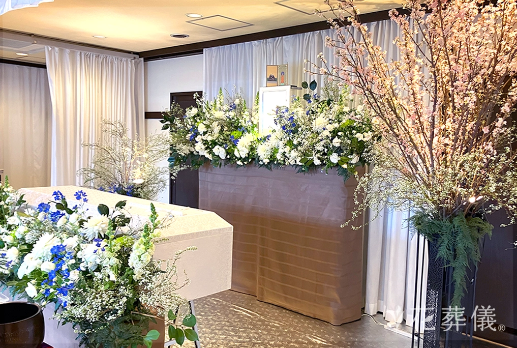 勿忘草~わすれな草~の花祭壇