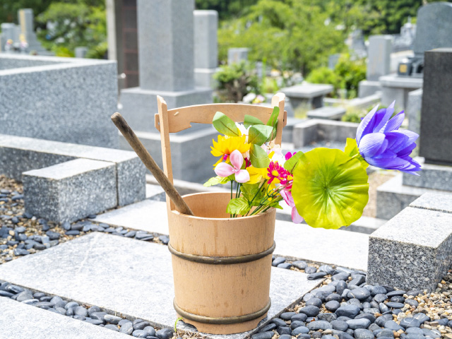 お盆や夏のお彼岸では「暑さ対策」も重要