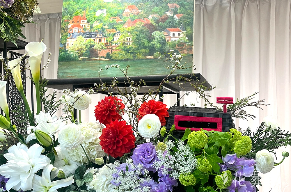クリスマスローズと絵画の花祭壇