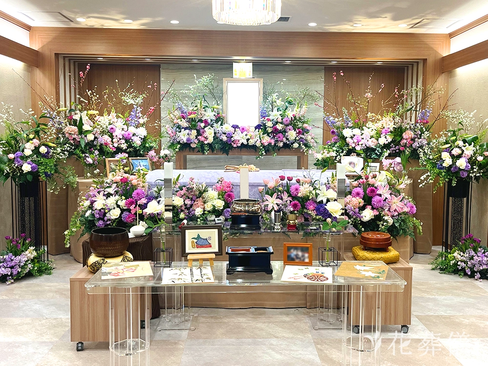堀ノ内斎場で葬儀を行ったお客様の祭壇写真01