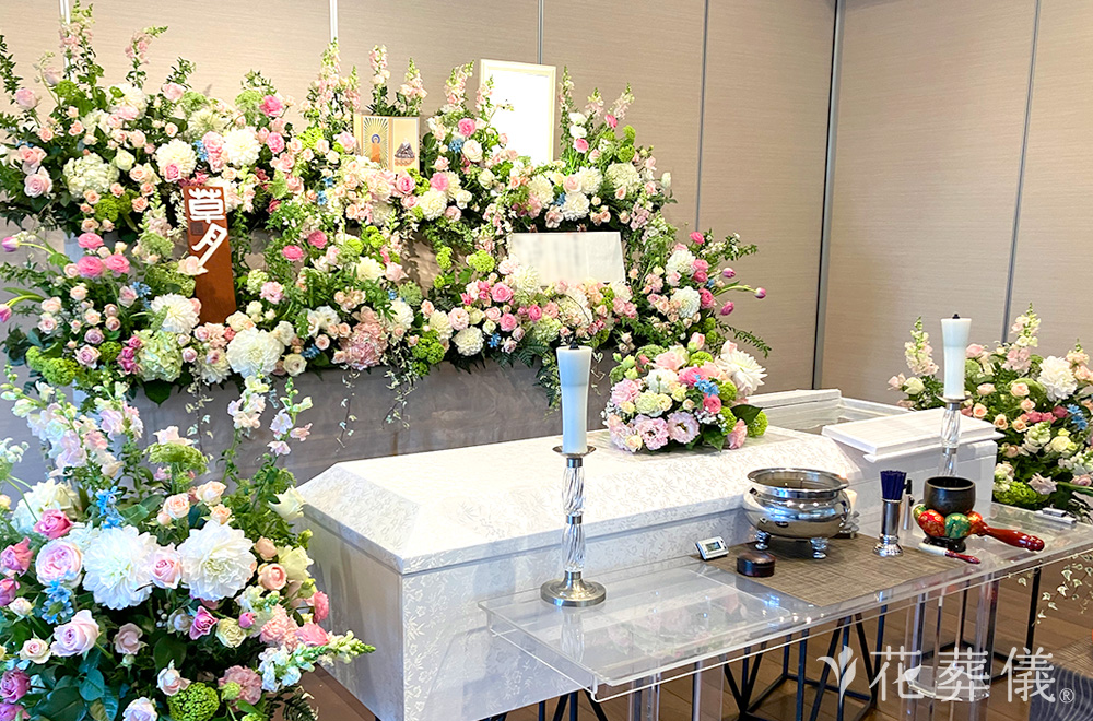 うららか日和の花祭壇