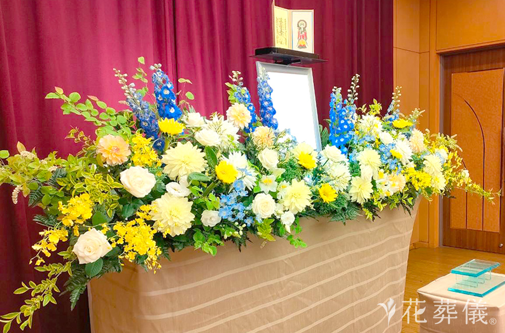 仕事一筋の花祭壇