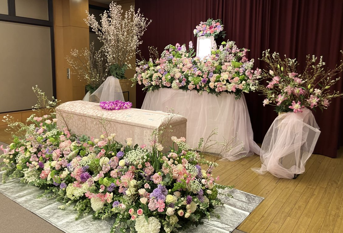 バラ花祭壇_春いっぱいピンク