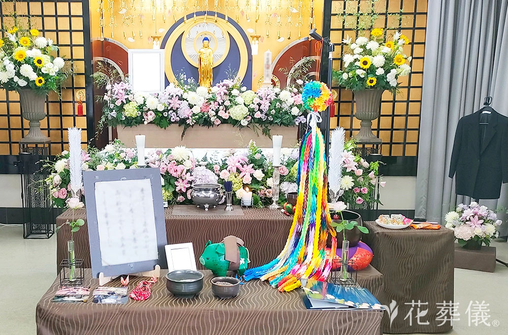優しさの中の真の強さの花祭壇