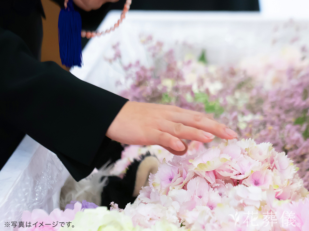 臨海斎場で葬儀を行ったお客様の祭壇写真01