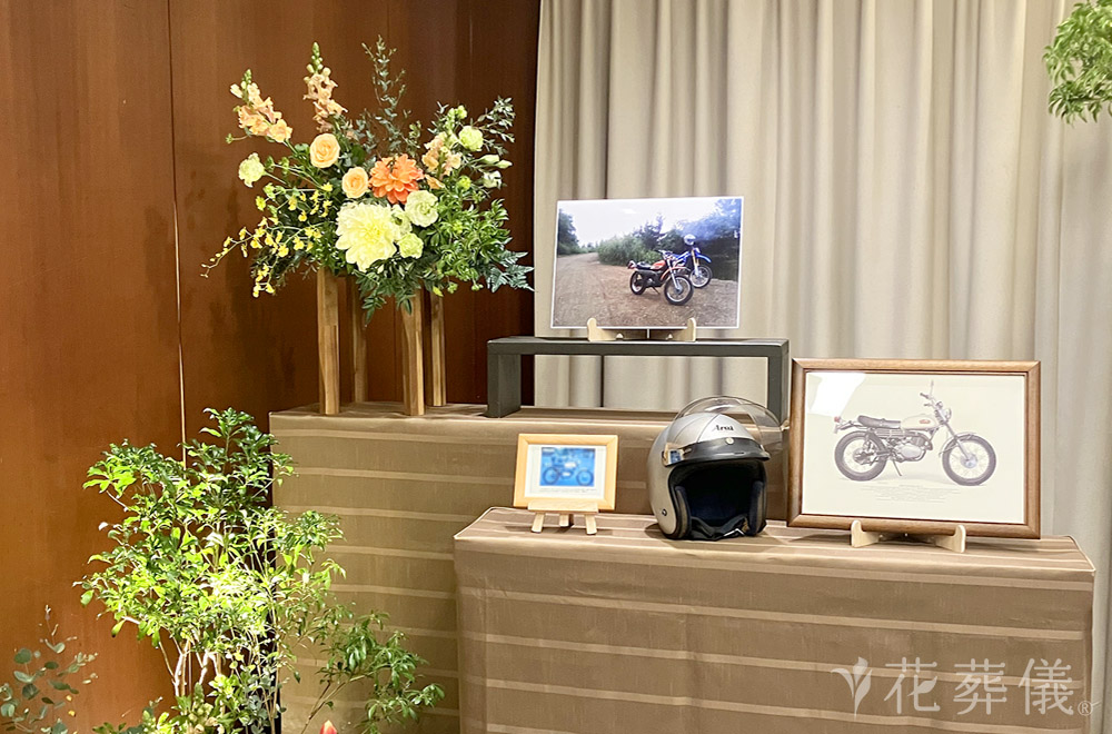 二人のライダーの花祭壇